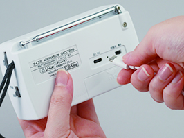 1_1-137 イメージ:充電/乾電池 2WAY