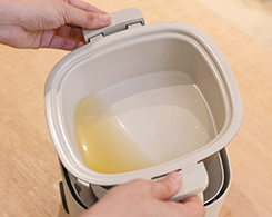2_3-75 Hình ảnh: Nồi có tay cầm