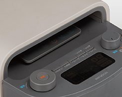 Hình ảnh: Ngăn chứa điều khiển từ xa